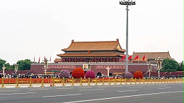 十七年霞光，一颗初心